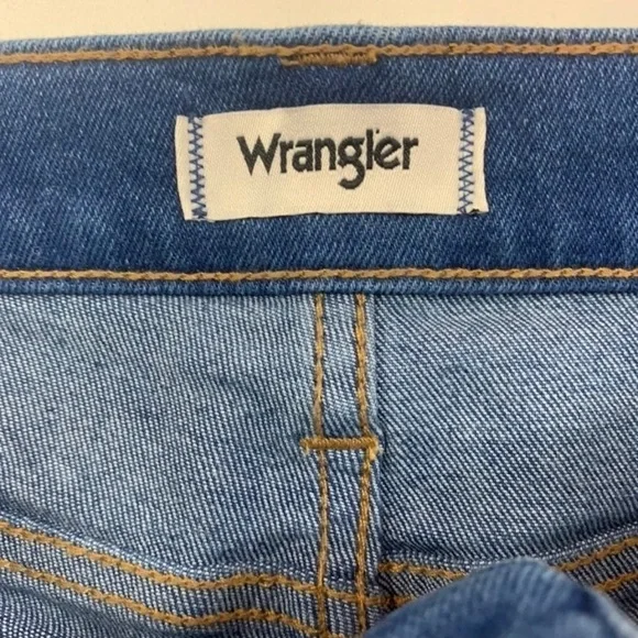 Wrangler shorts - Picture 3 of 7